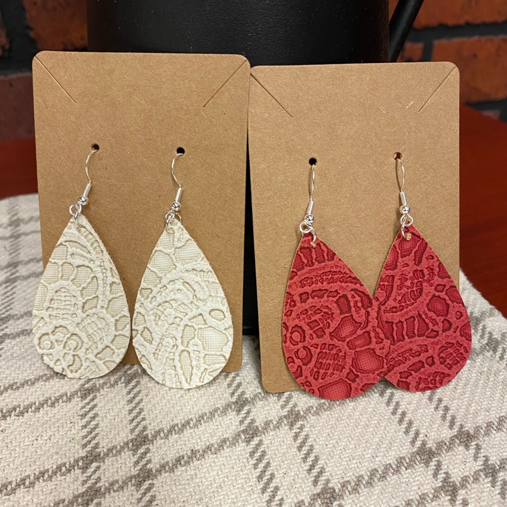 Lace embossed earrings